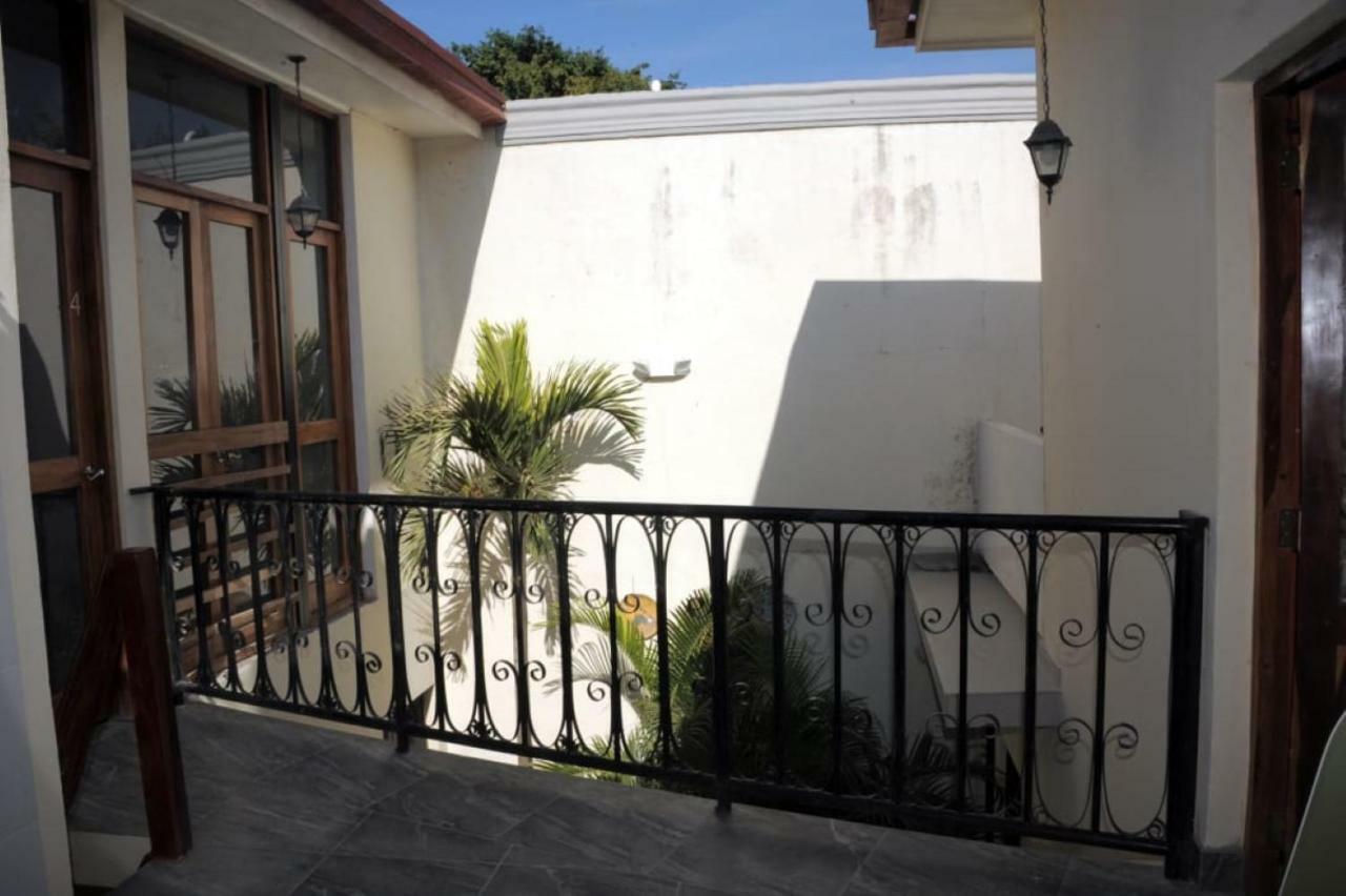 Apartamentos Casa Amarilla Granada Exterior foto