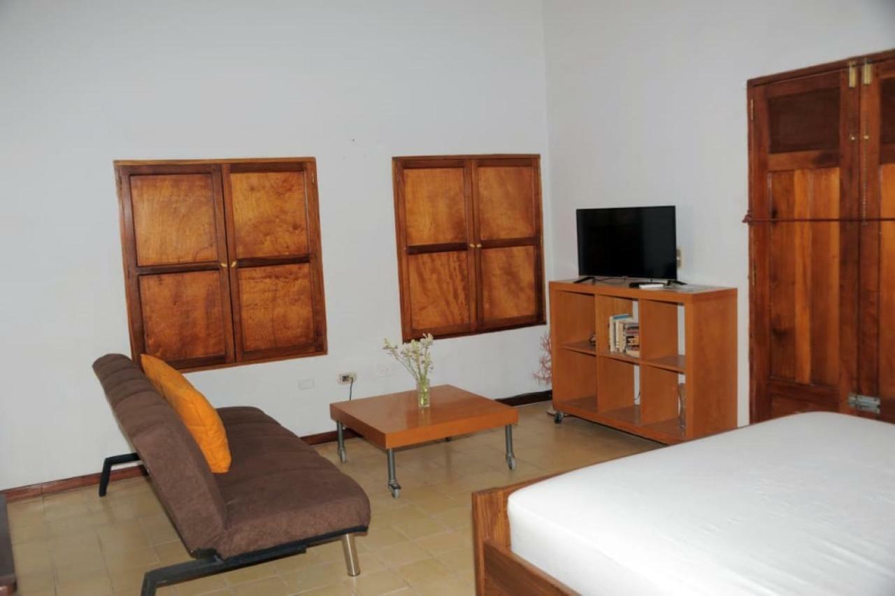 Apartamentos Casa Amarilla Granada Exterior foto